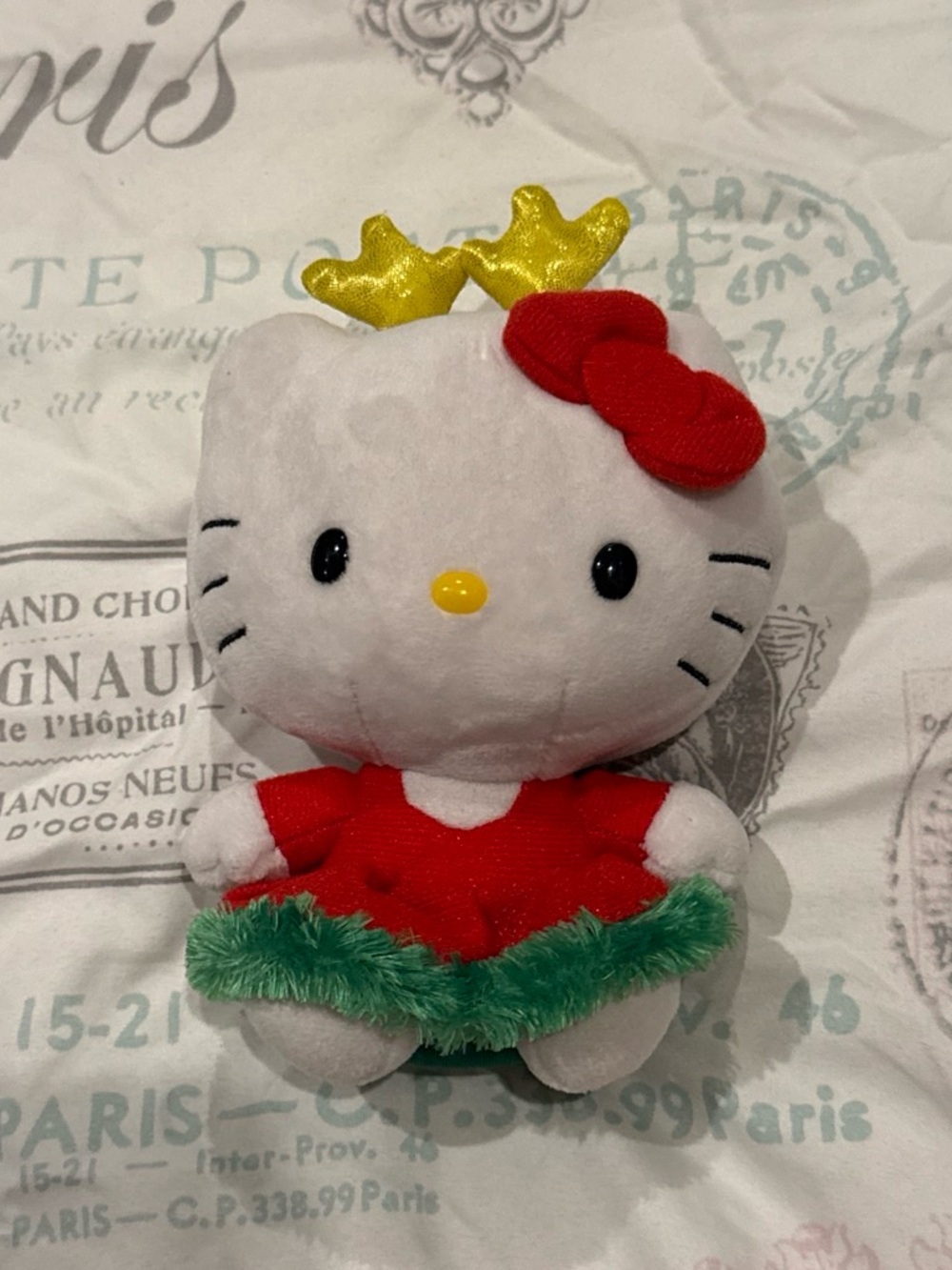 TY BEANIE BABY HELLO KITTY CHRISTMAS PLUSH